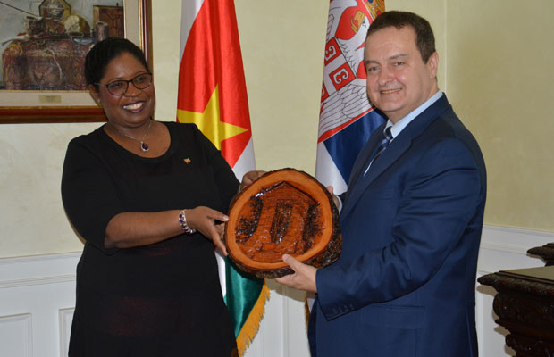 Њихов глас у УН вреди као глас великих сила: Државице битне у боју против лажне државе Косово